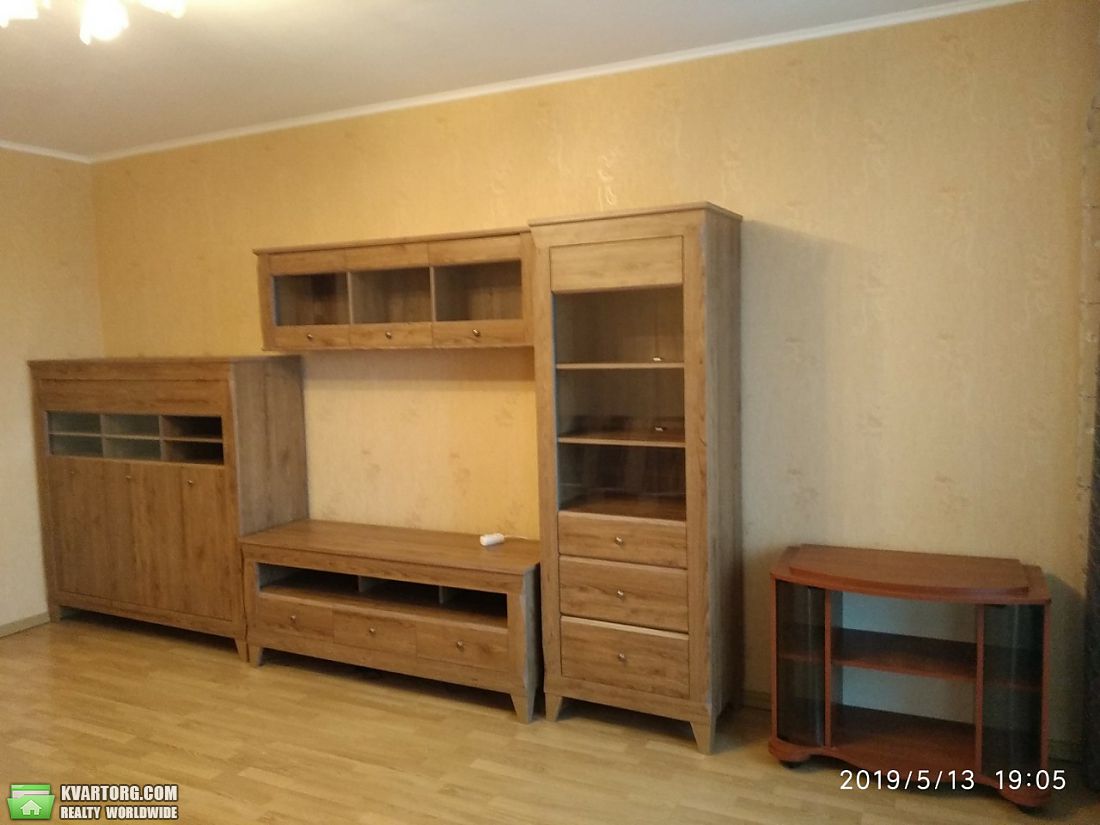 Rent out 2-room apartment. Киев,  Верховного Совета бул — photo 2