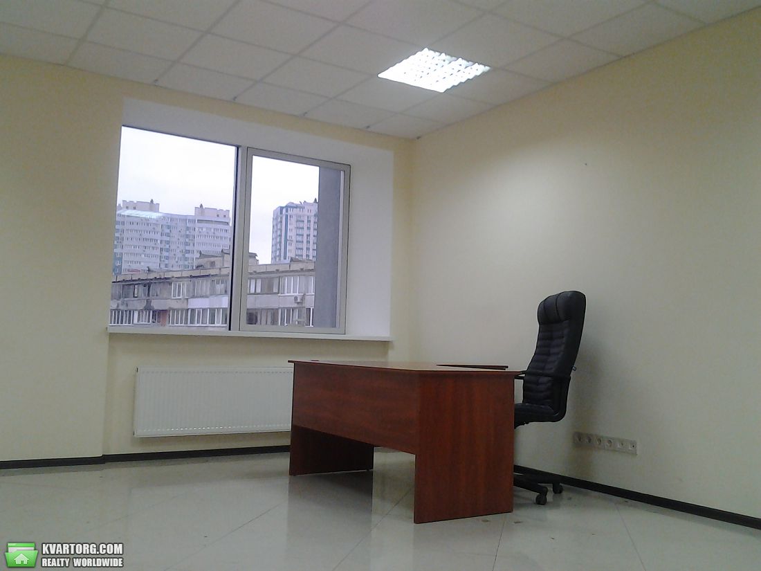 Rent out office. Киев, Дегтяревская — photo 4