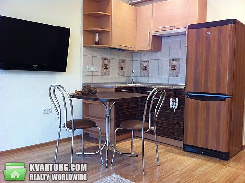 Rent out 2-room apartment. Днепропетровск, пр Кирова — photo 1