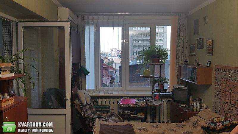 Sell 4-room apartment. Киев,  Владимирская — photo 1