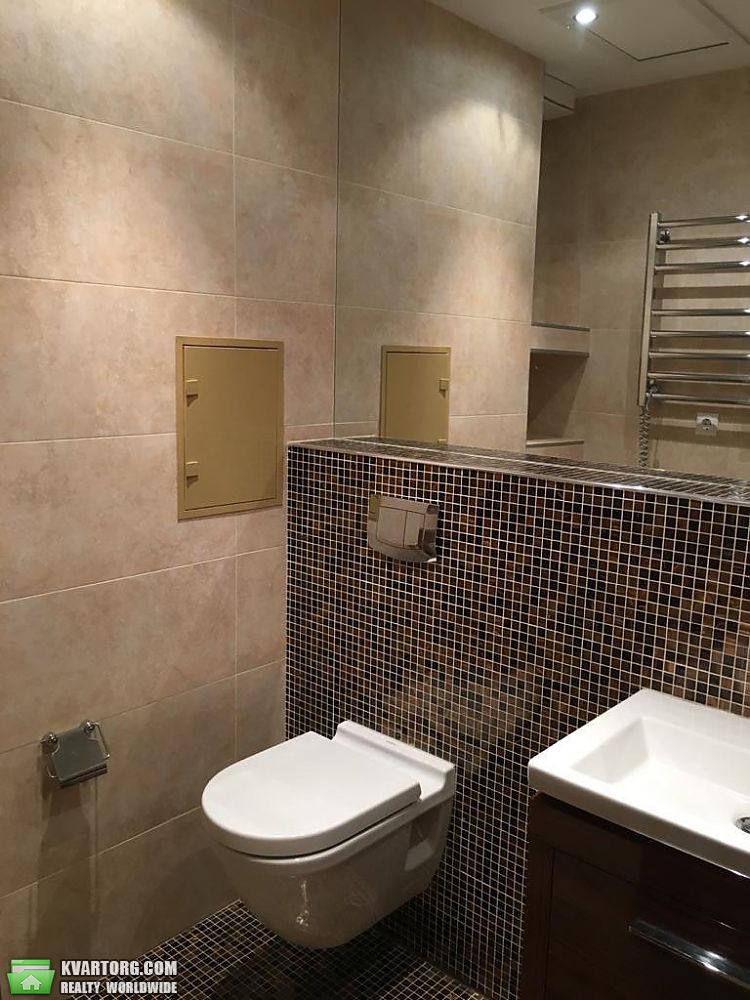 Rent out 3-room apartment. Киев, Драгомирова ул. — photo 4