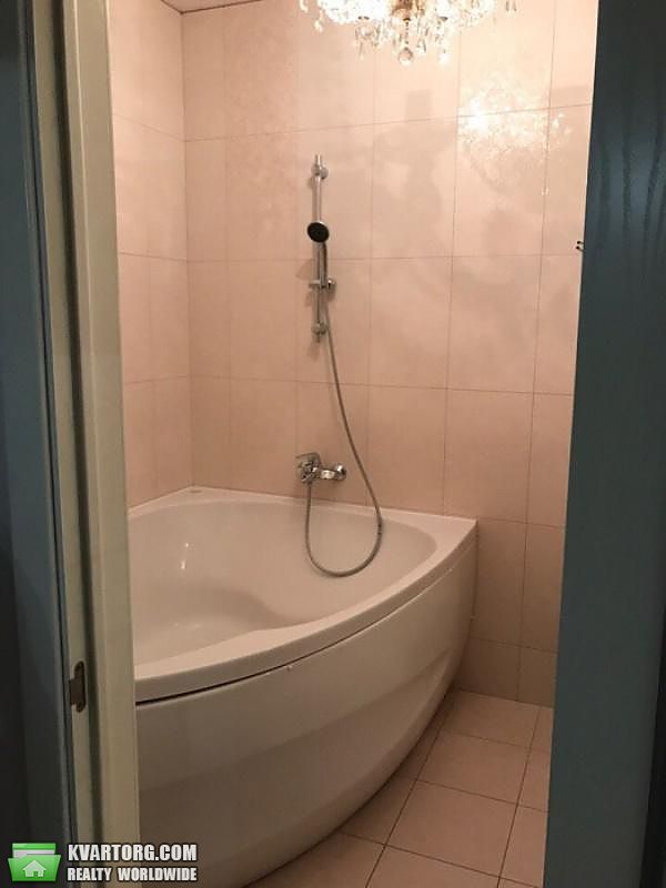 Rent out 3-room apartment. Киев, Лобановского проспект — photo 8