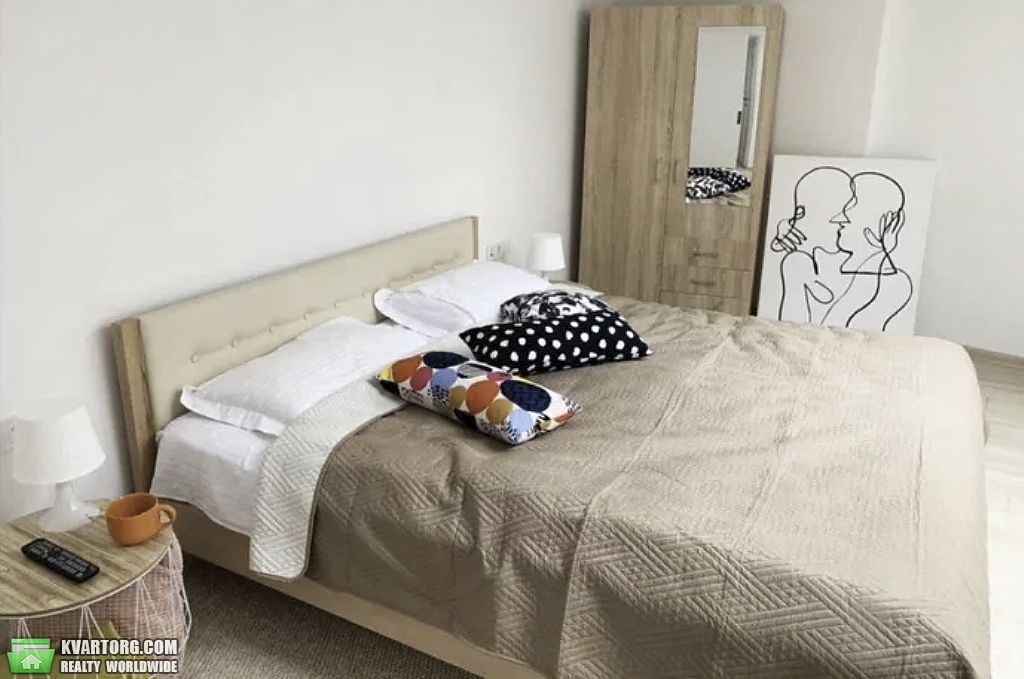 Rent out 2-room apartment. Львов, Грушевського — photo 1