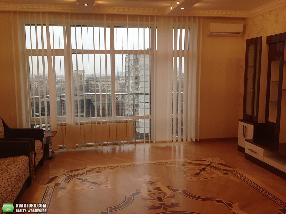 Rent out 3-room apartment. Киев,  Мельникова — photo 1