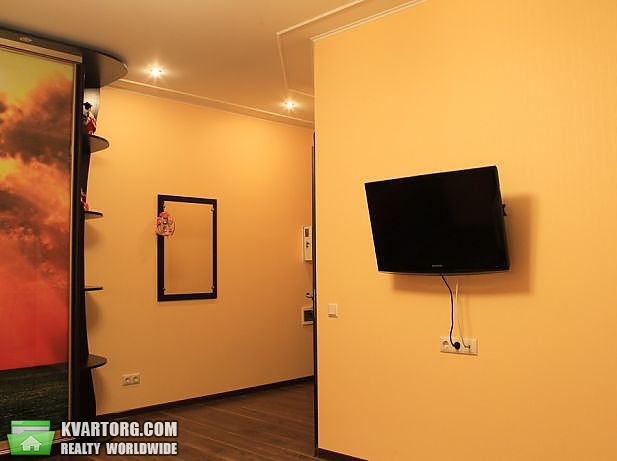Rent out 1-room apartment. Киев,  Леси Украинки бул — photo 1