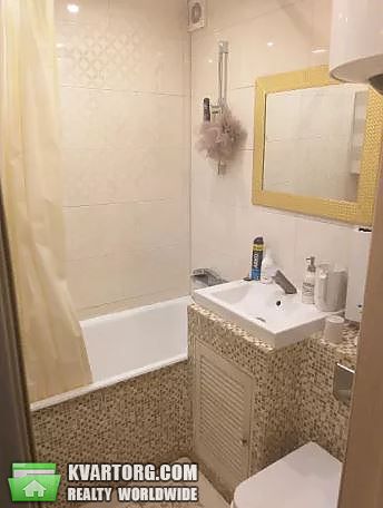 Rent out 2-room apartment. Киев,  Первомайского — photo 8