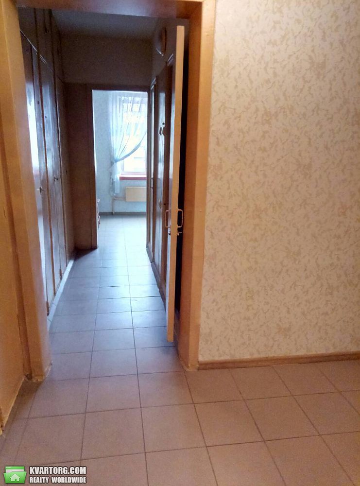 Rent out 1-room apartment. Киев,  Цветаевой — photo 10