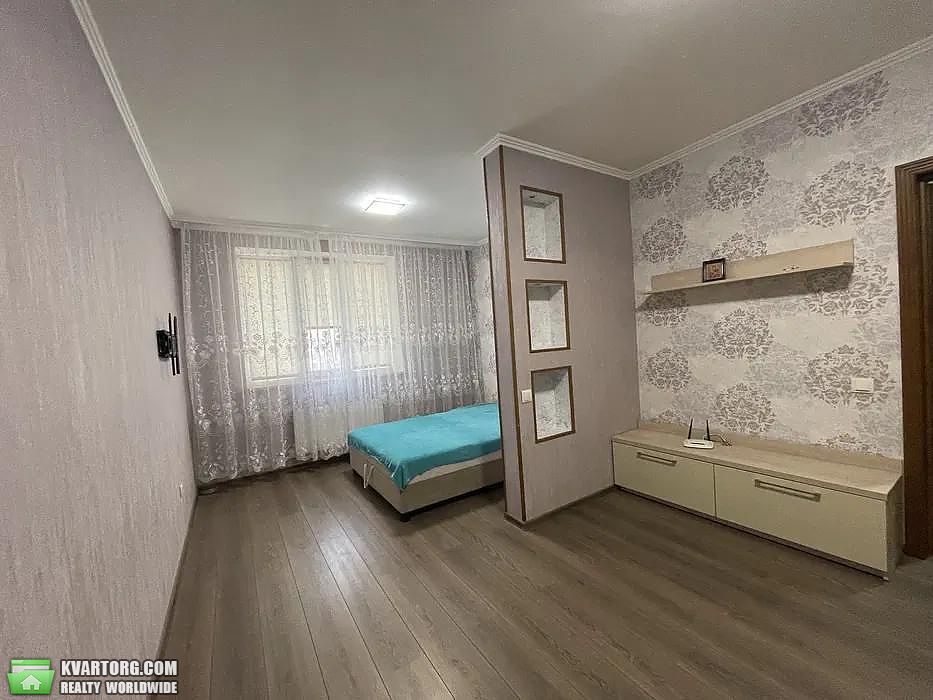 Rent out 1-room apartment. Киевская обл., Боголюбова — photo 1