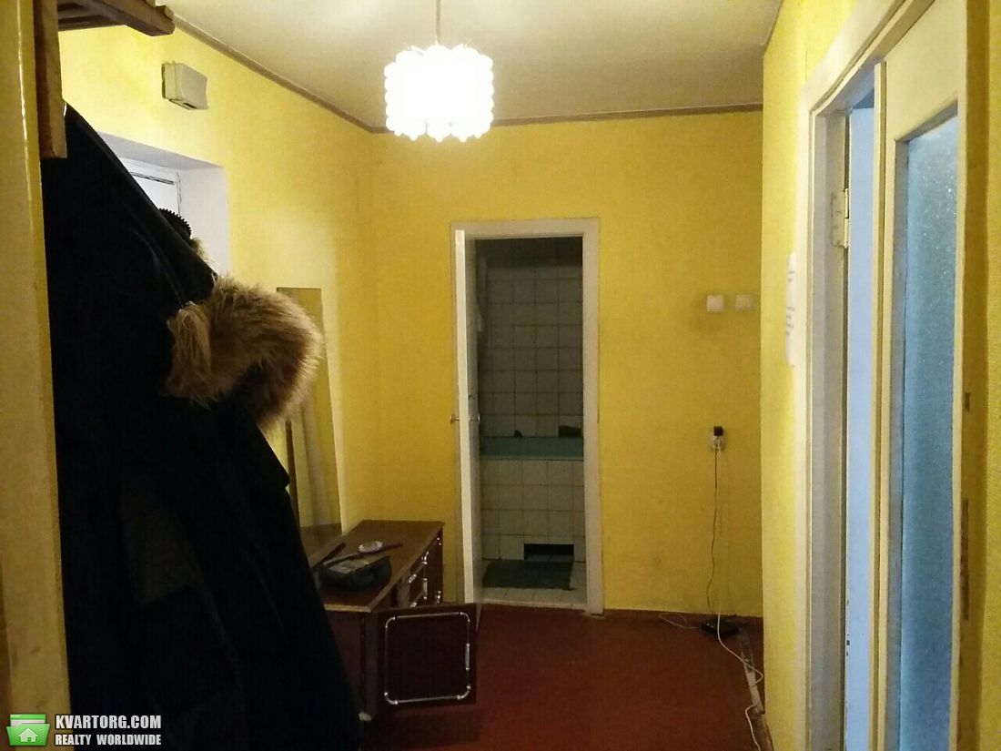 Sell 2-room apartment. Киев, Школьная — photo 1