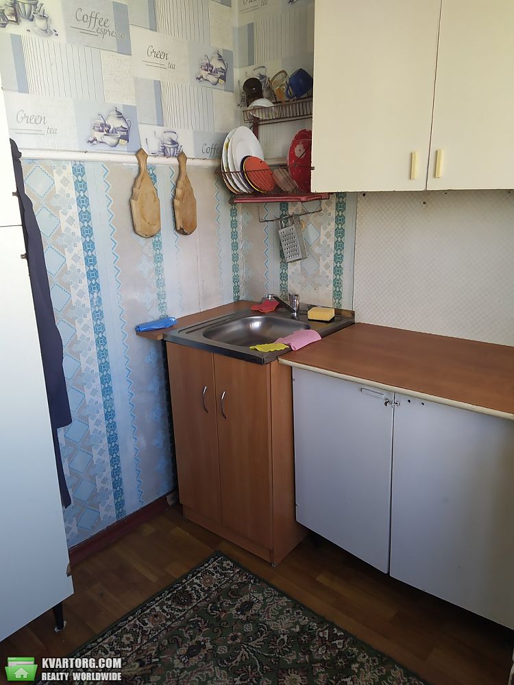 Rent out 1-room apartment. Киев,  Радужная — photo 1