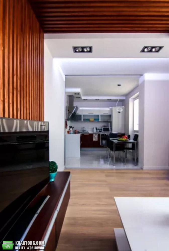 Rent out 2-room apartment. Киев,  Моторный пер — photo 8
