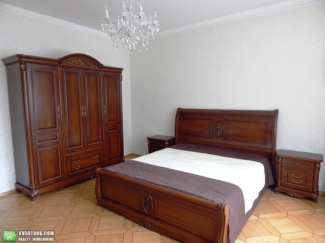 Rent out 3-room apartment. Киев,  Старонаводницкая — photo 1