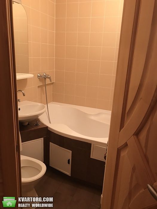 Rent out 1-room apartment. Киев, Раисы Окипной ул — photo 4