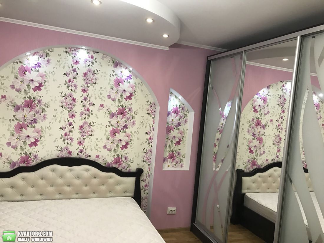 Rent out 3-room apartment. Киев,  Борщаговская — photo 5