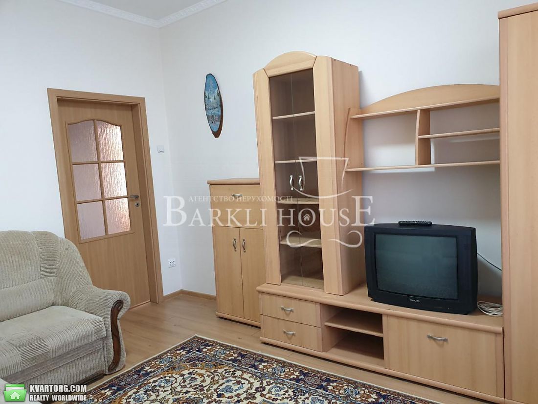Rent out 2-room apartment. Киев,  Тупикова — photo 2
