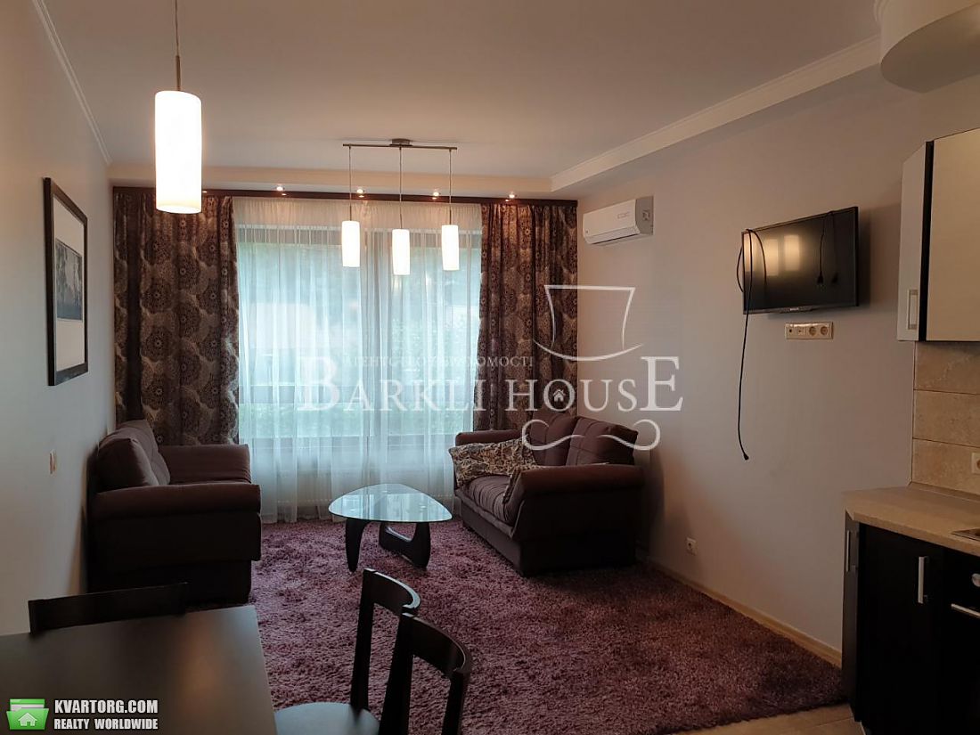 Rent out 2-room apartment. Киев,  Голосеевский пр — photo 1