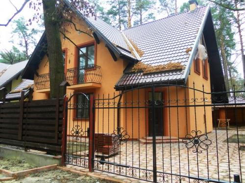 Sell house. Киевская обл., 10 Линия — photo 1