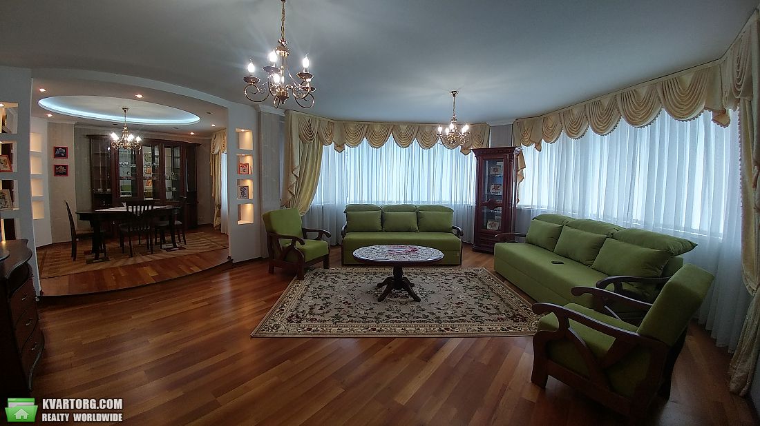 Rent out 4-room apartment. Киев,  Окипной — photo 1