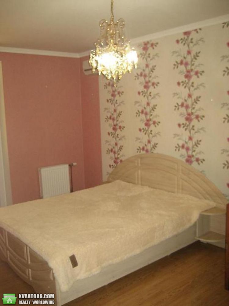 Rent out 2-room apartment. Киев,  Казачья — photo 3