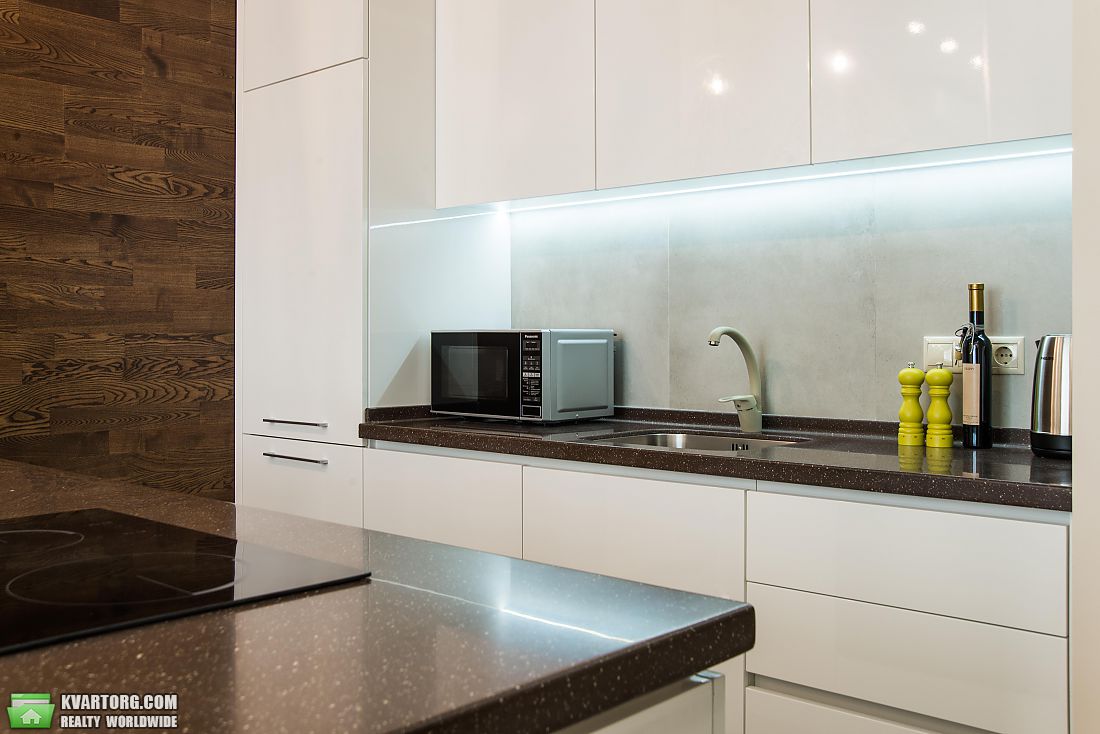 Rent out 2-room apartment. Киев,  Драгоманова — photo 1
