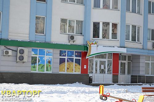 Sell shop. Киев, Днепровская набережная — photo 4