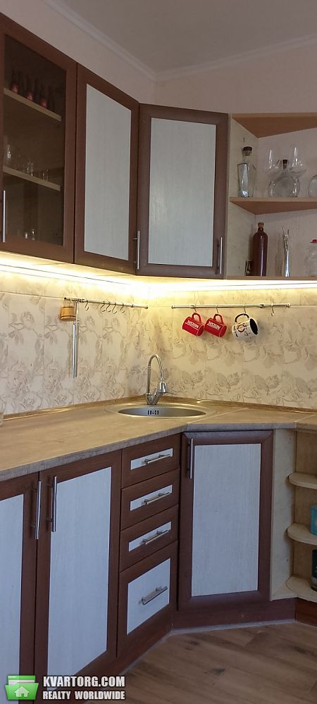 Rent out 1-room apartment. Киев, Ревуцького — photo 1