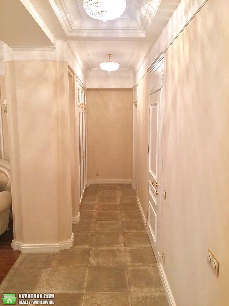 Rent out 3-room apartment. Киев, Звенирецкая — photo 8