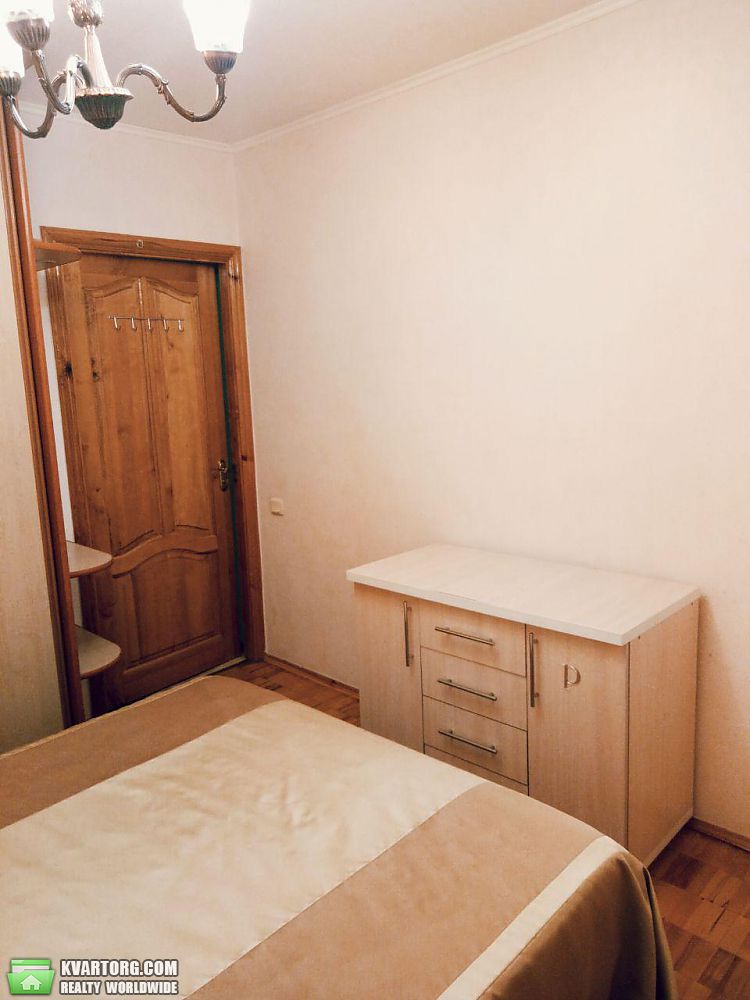 Rent out 2-room apartment. Киев, Оболонская площадь — photo 3