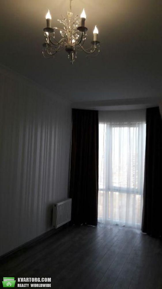 Rent out 3-room apartment. Киев,  Лабораторный пер — photo 4