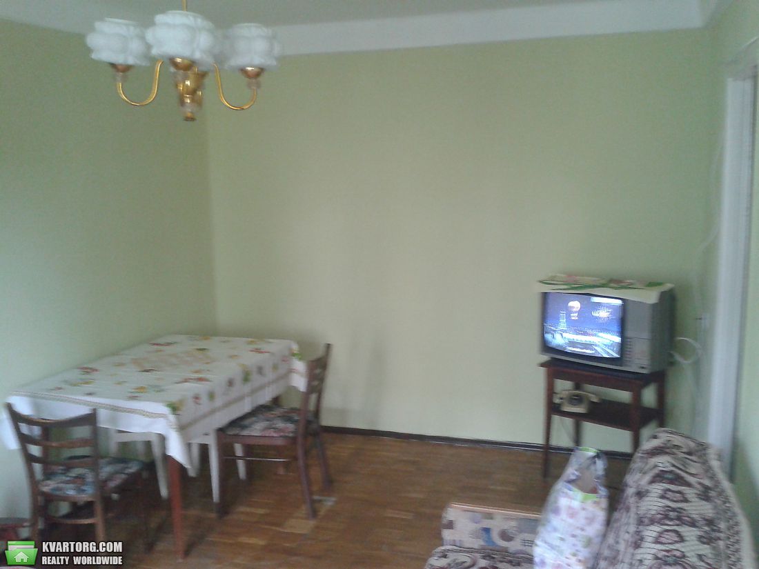 Rent out 1-room apartment. Киев, Межевой пер — photo 4