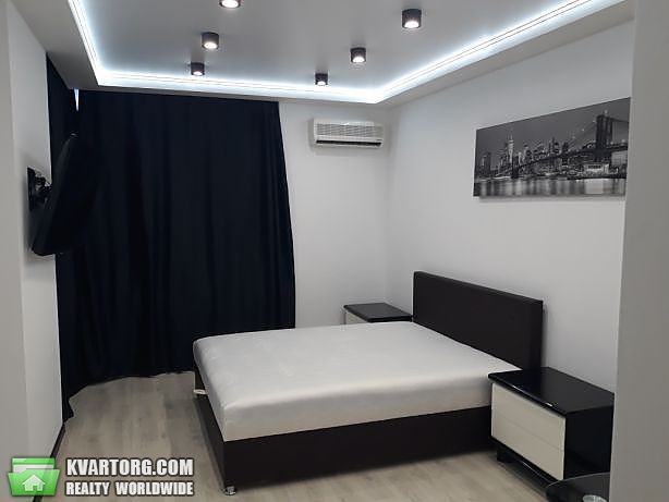 Sell 1-room apartment. Киев,  Правды пр — photo 1