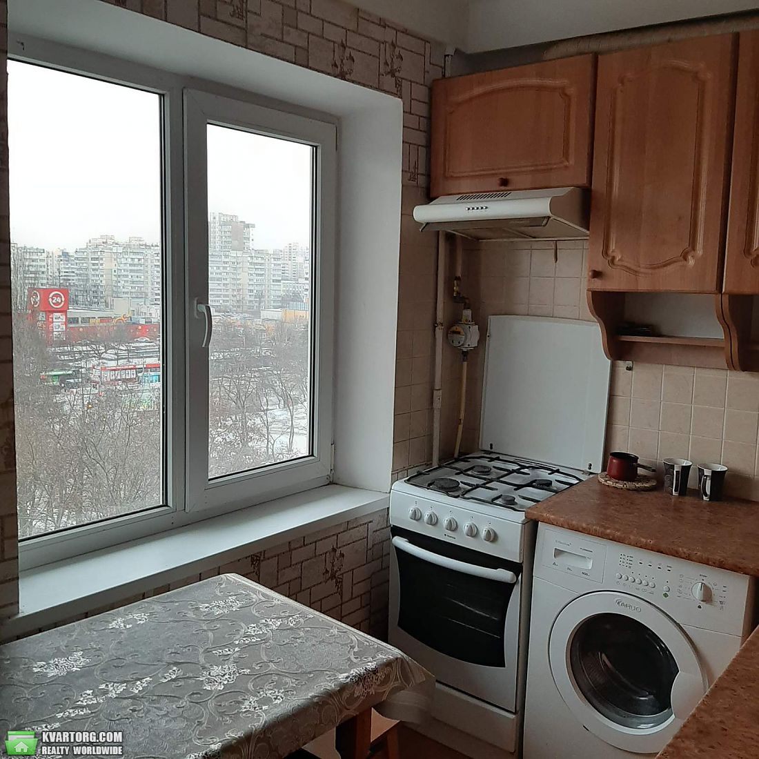 Rent out 3-room apartment. Киев,  Чернобыльская — photo 2