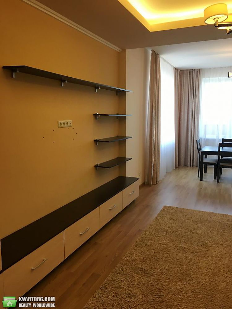 Rent out 3-room apartment. Киев,  Лабораторный пер — photo 4
