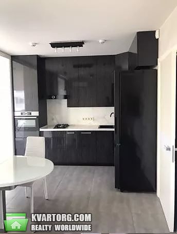 Rent out 2-room apartment. Киев, Замковецкая — photo 2