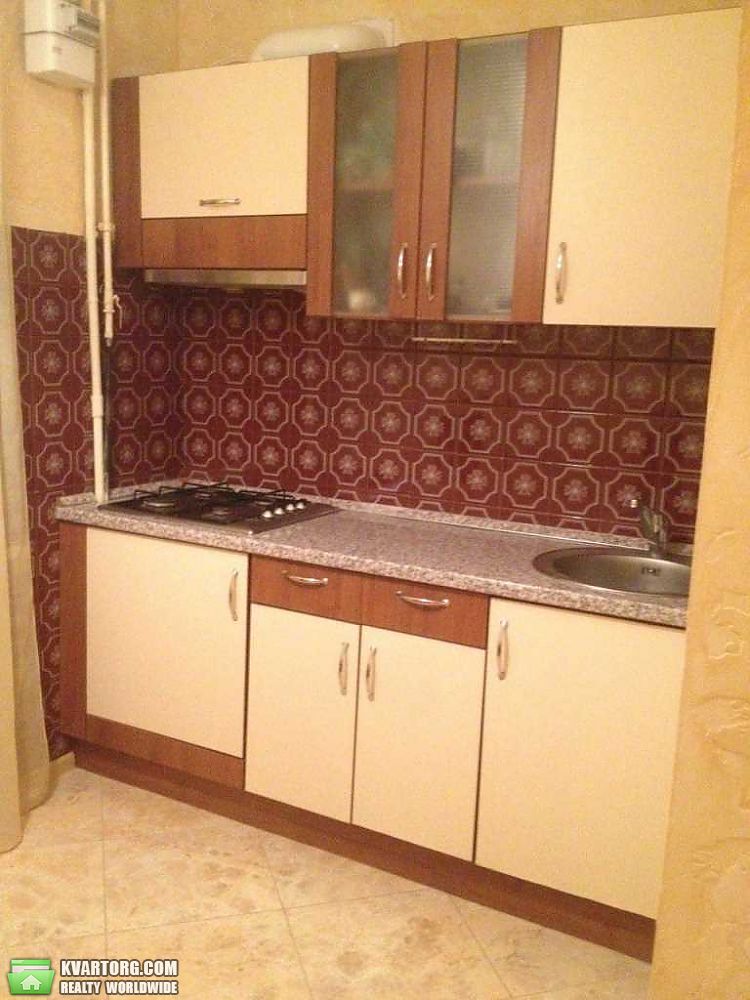 Rent out 3-room apartment. Киев, Щорса — photo 6