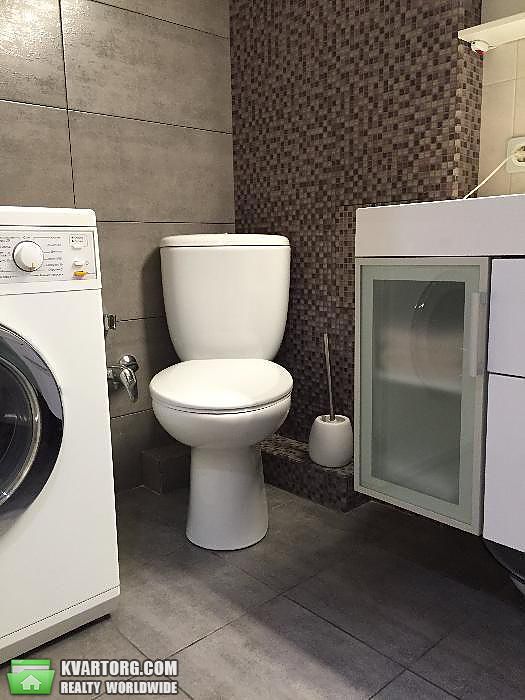 Rent out 2-room apartment. Киев,  Белорусская — photo 9