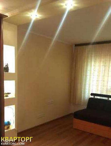 Sell 1-room apartment. Киев,  Вышгородская — photo 1