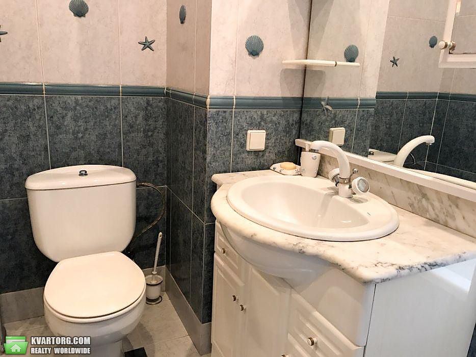 Rent out 4-room apartment. Киев,  Богомольца — photo 9