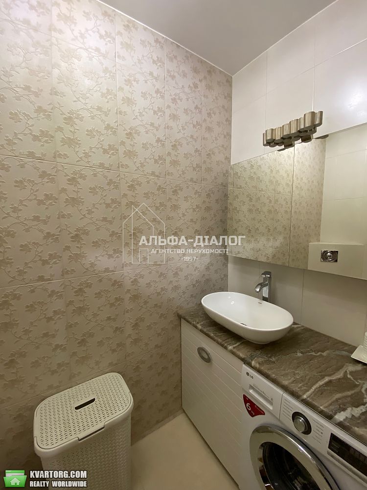Rent out 3-room apartment. Киев,  Руданского — photo 5