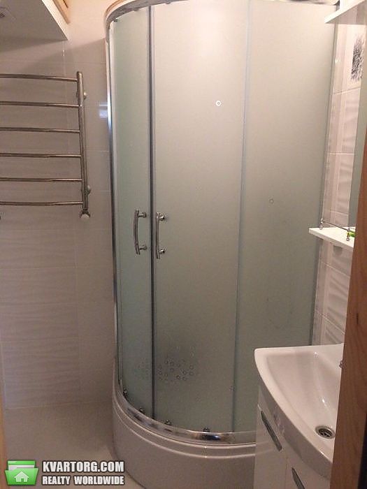 Rent out 2-room apartment. Львов,  Свободы пр — photo 2