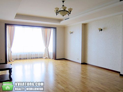 Rent out multi-room apartment. Киев,  Институтская — photo 5