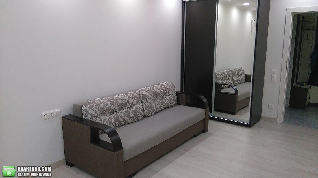 Rent out 1-room apartment. Киев,  Воскресенская — photo 4