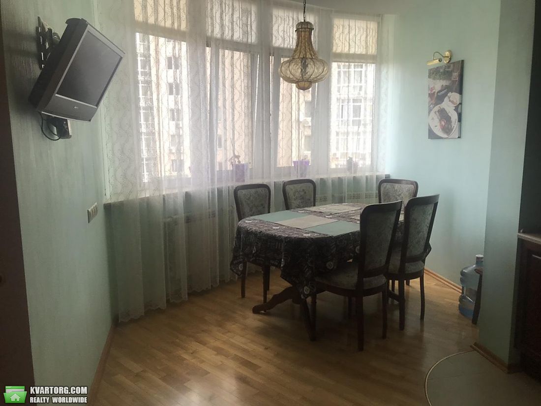 Rent out 2-room apartment. Киев,  Дмитриевская — photo 4