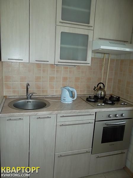 Rent out 1-room apartment. Киев, Лесной пр — photo 1