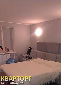 Rent out 2-room apartment. Киев, Приречная — photo 1