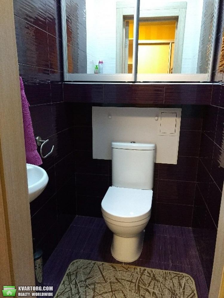 Rent out 4-room apartment. Киев,  Макеевская — photo 8