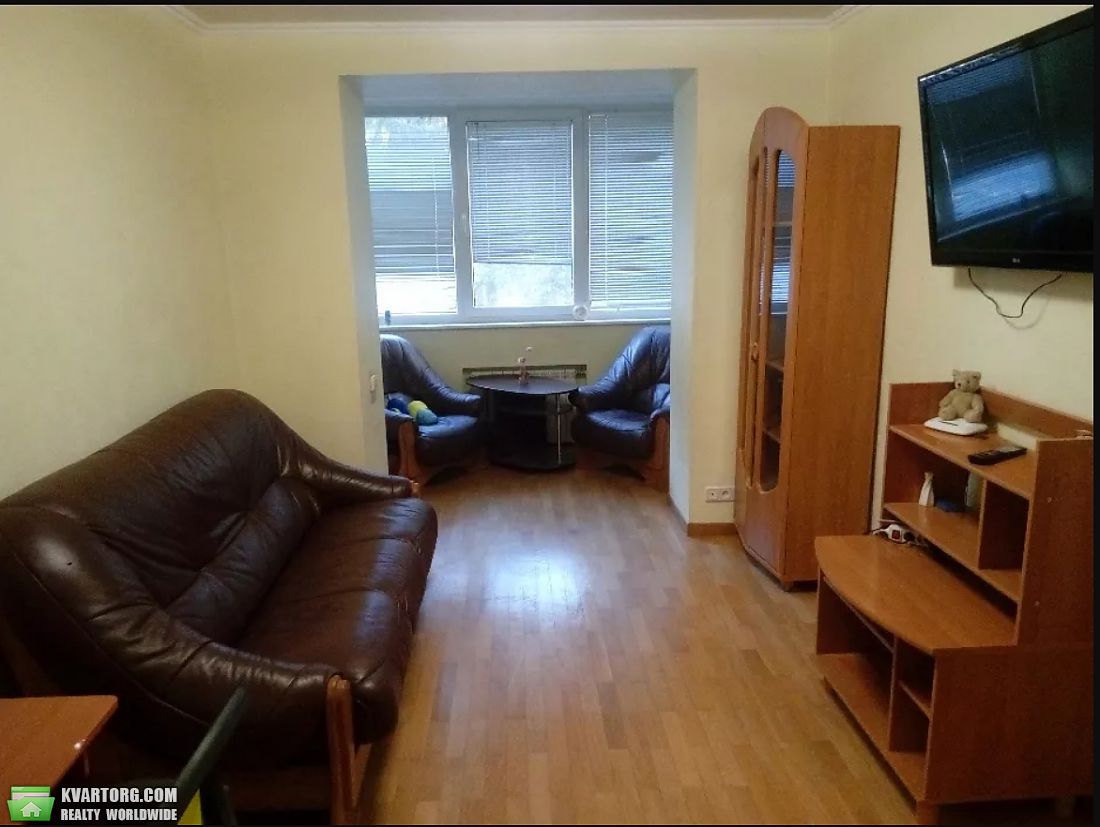 Rent out 2-room apartment. Киев, Гончара — photo 1