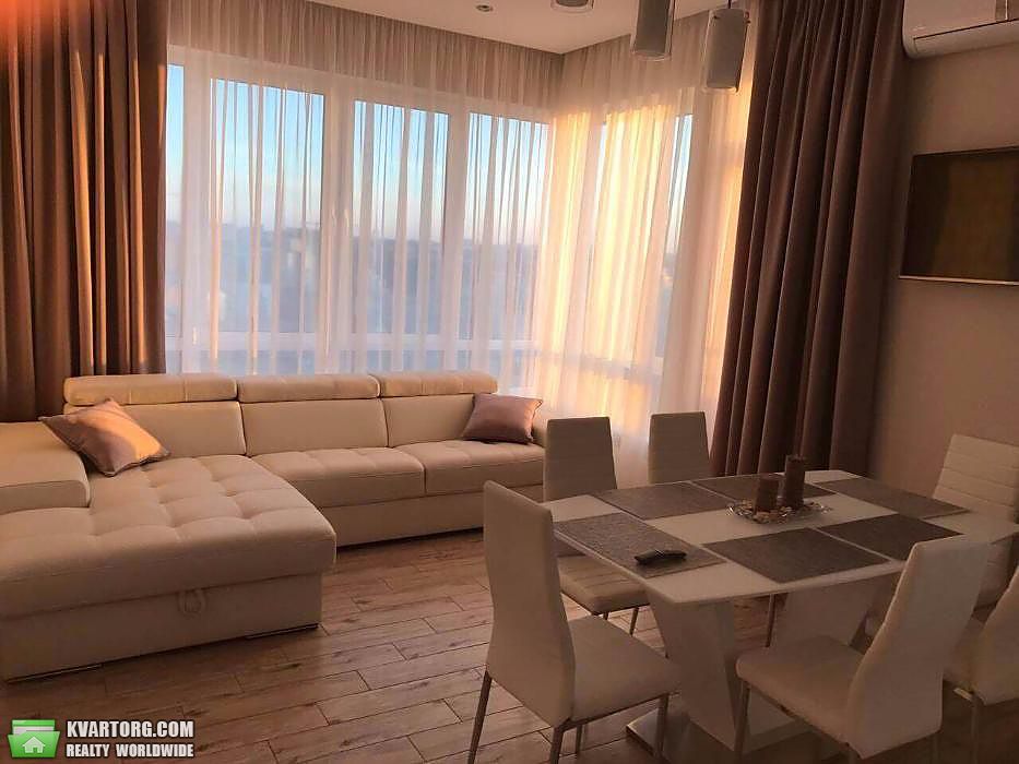 Rent out 2-room apartment. Киев, деловая — photo 1
