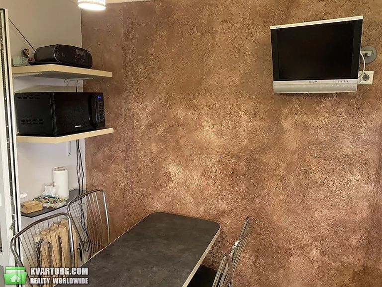 Sell 3-room apartment. Вышгород,  Школьная — photo 3
