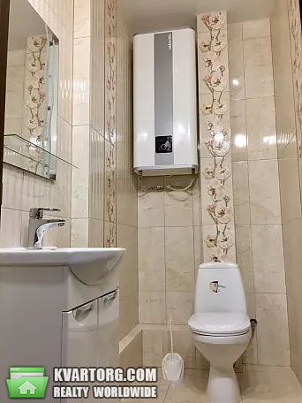 Rent out 3-room apartment. Киев, Елены Пчилки — photo 2